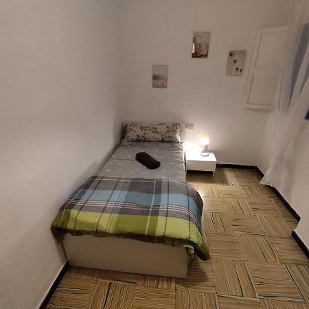 Habitaciones Cerca Del Centro Alicante Eksteriør billede